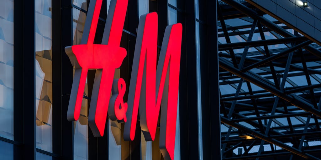 $12 Billion Swedish Stock Manager Is Betting on H&M Turnaround | News & Analysis