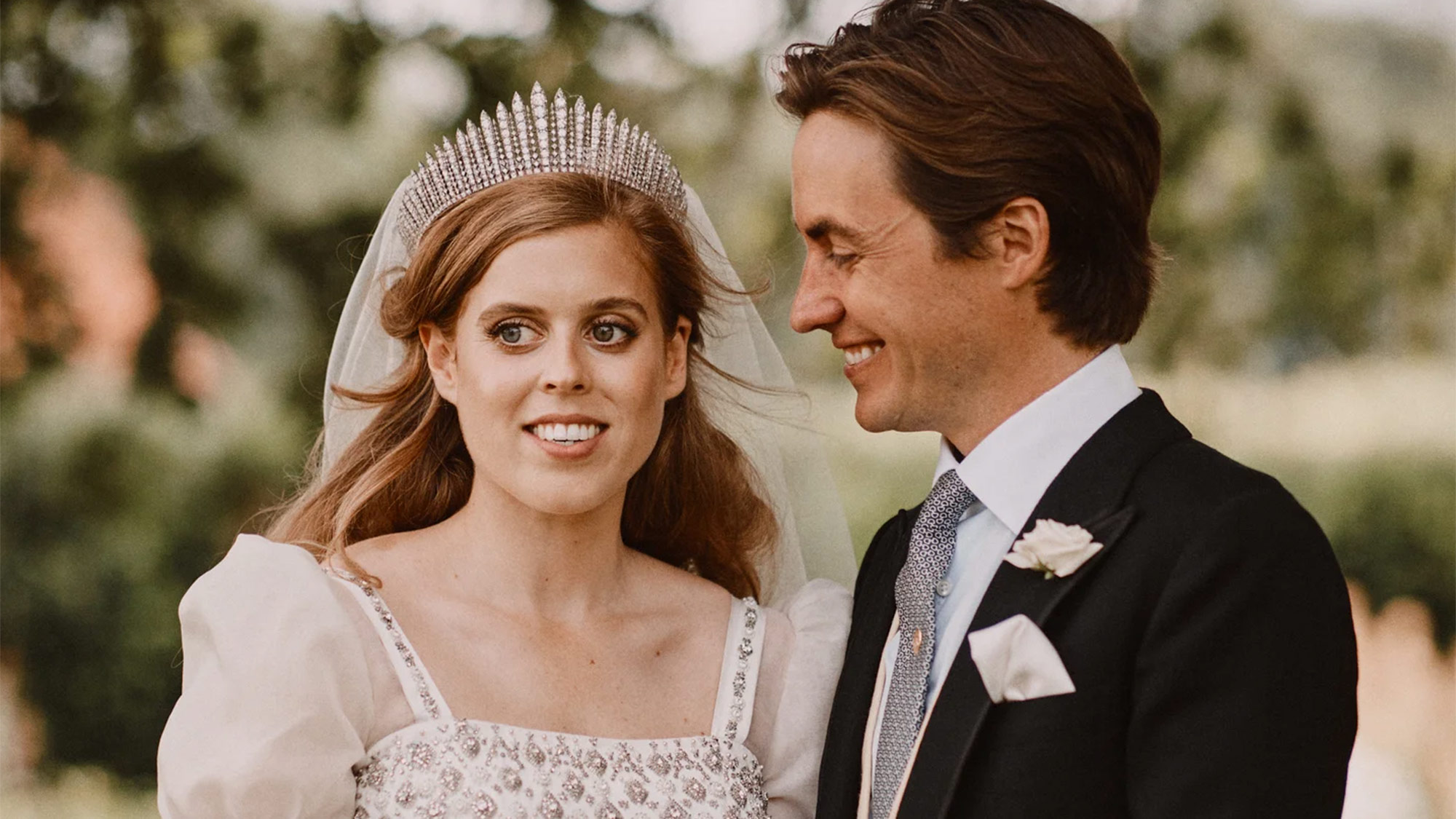 Princess Beatrice made a last minute request to borrow her wedding dress