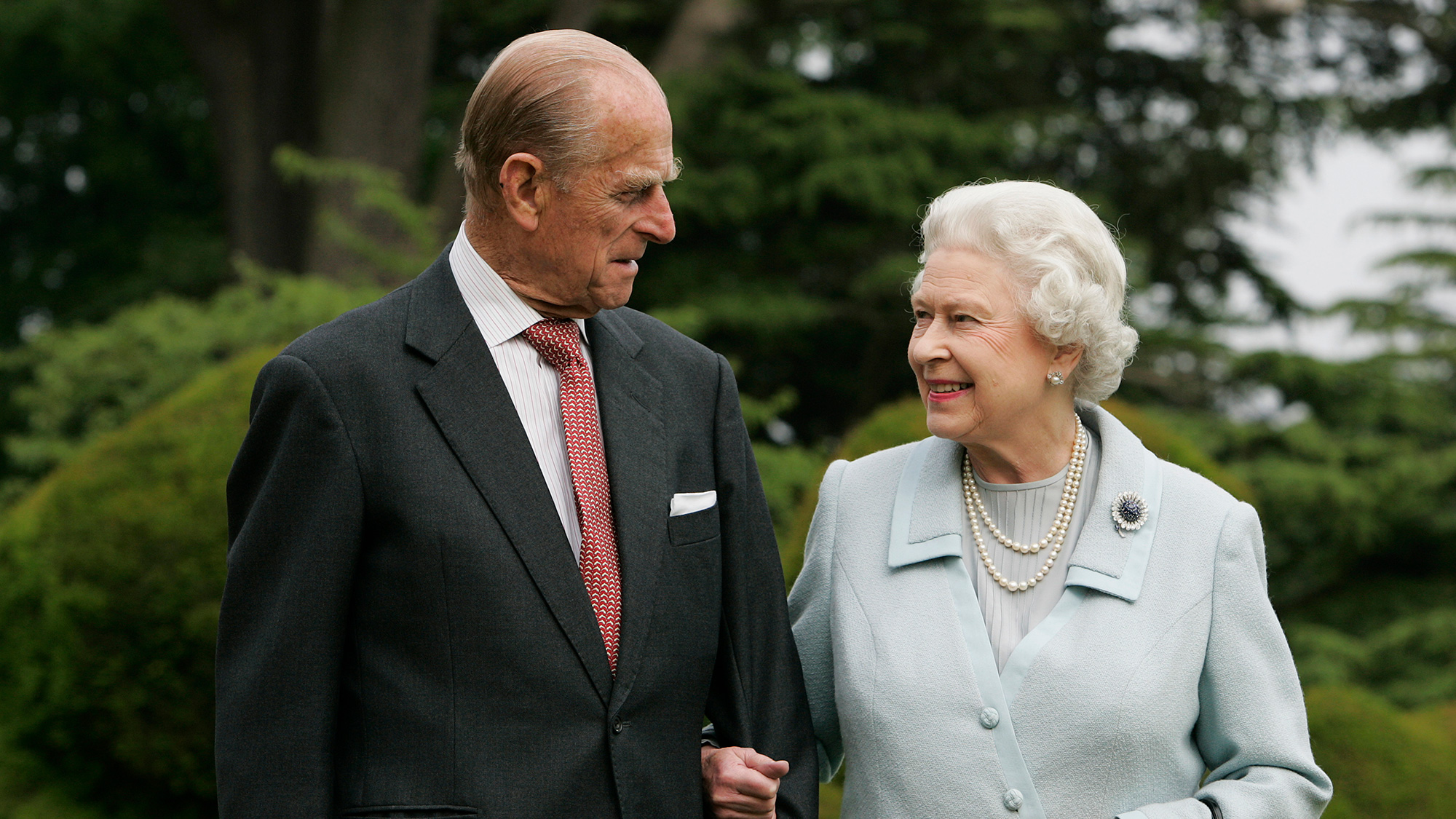 The Queen’s anniversary brooch is more sentimental than you think