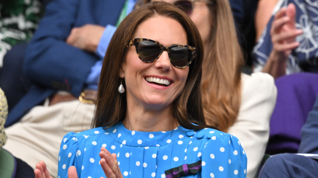 Kate Middleton just made a surprise appearance at Wimbledon in the most stunning dress
